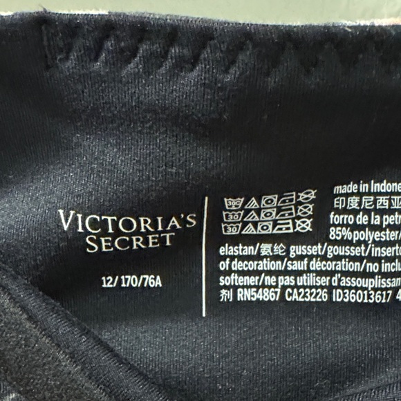 Victoria's Secret Black Leggings with Light Pink Floral Print - Picture 4 of 9